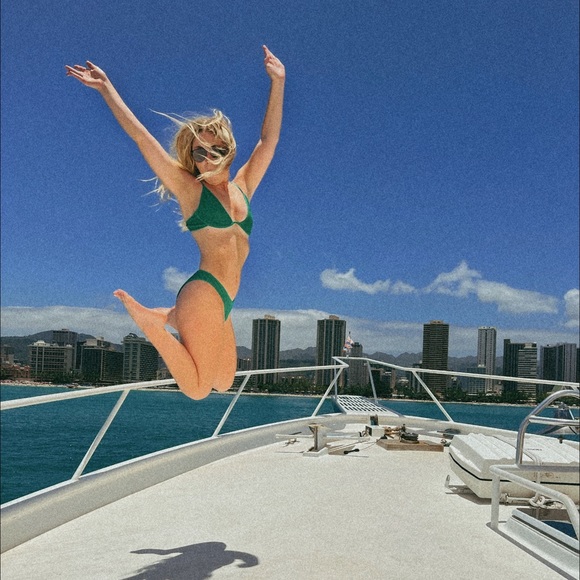 Meet your Posher, Cameron - Picture 1 of 1